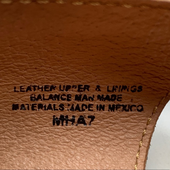 Born leather sandals crossover w ankle strap, excellent used condition - Picture 9 of 10